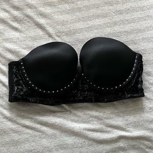 Victoria’s Secret Very Sexy strapless push up bra 32C